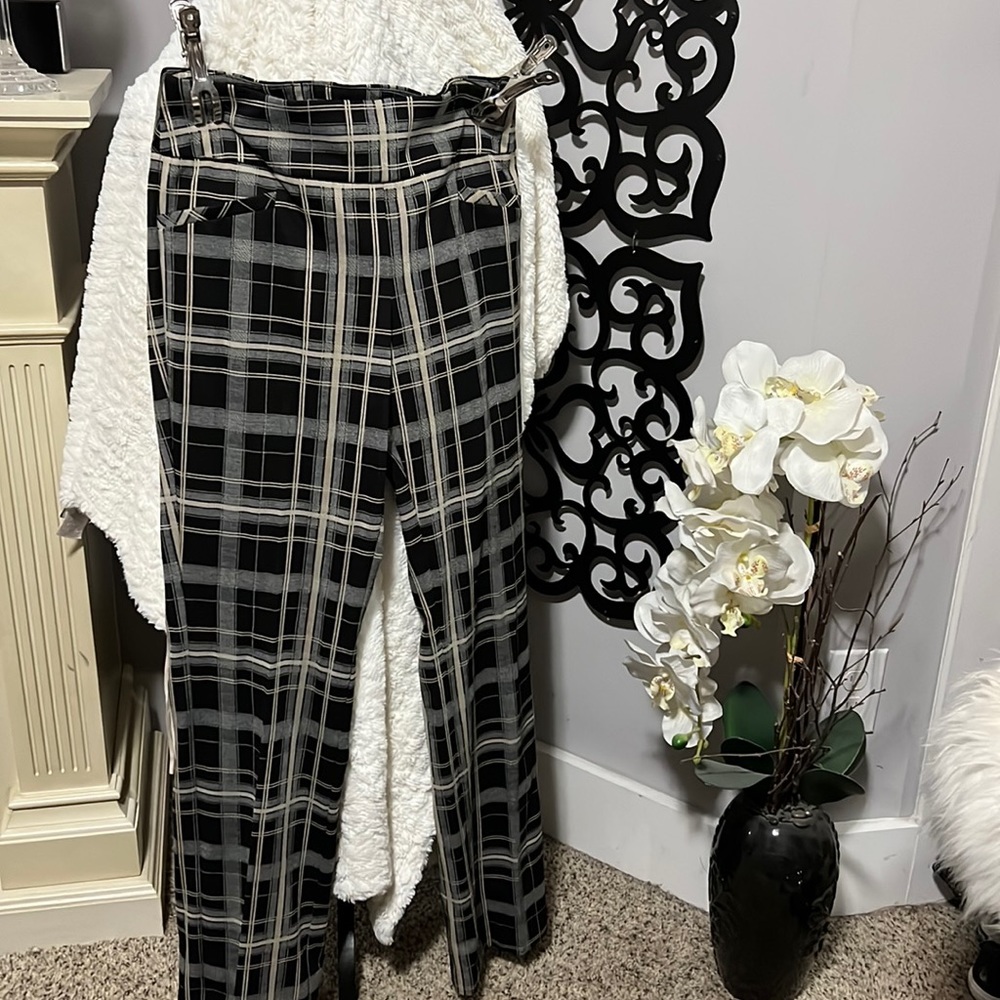 Wide legged plaid pull on dress pants